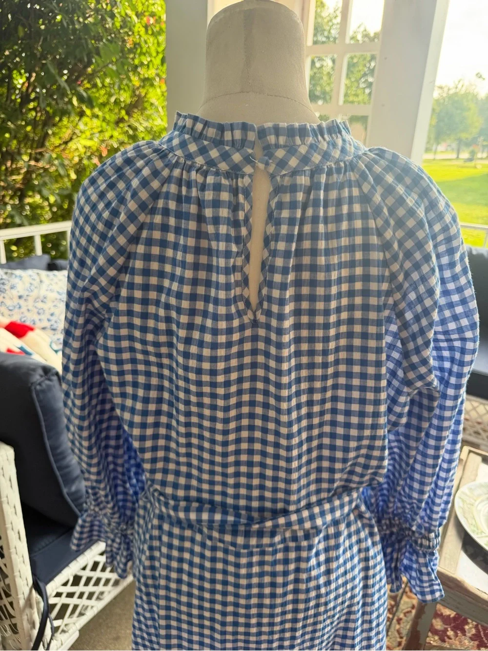 Who What Wear Blue & White Sz L Gingham Ruffle Neck Keyhole Dress
